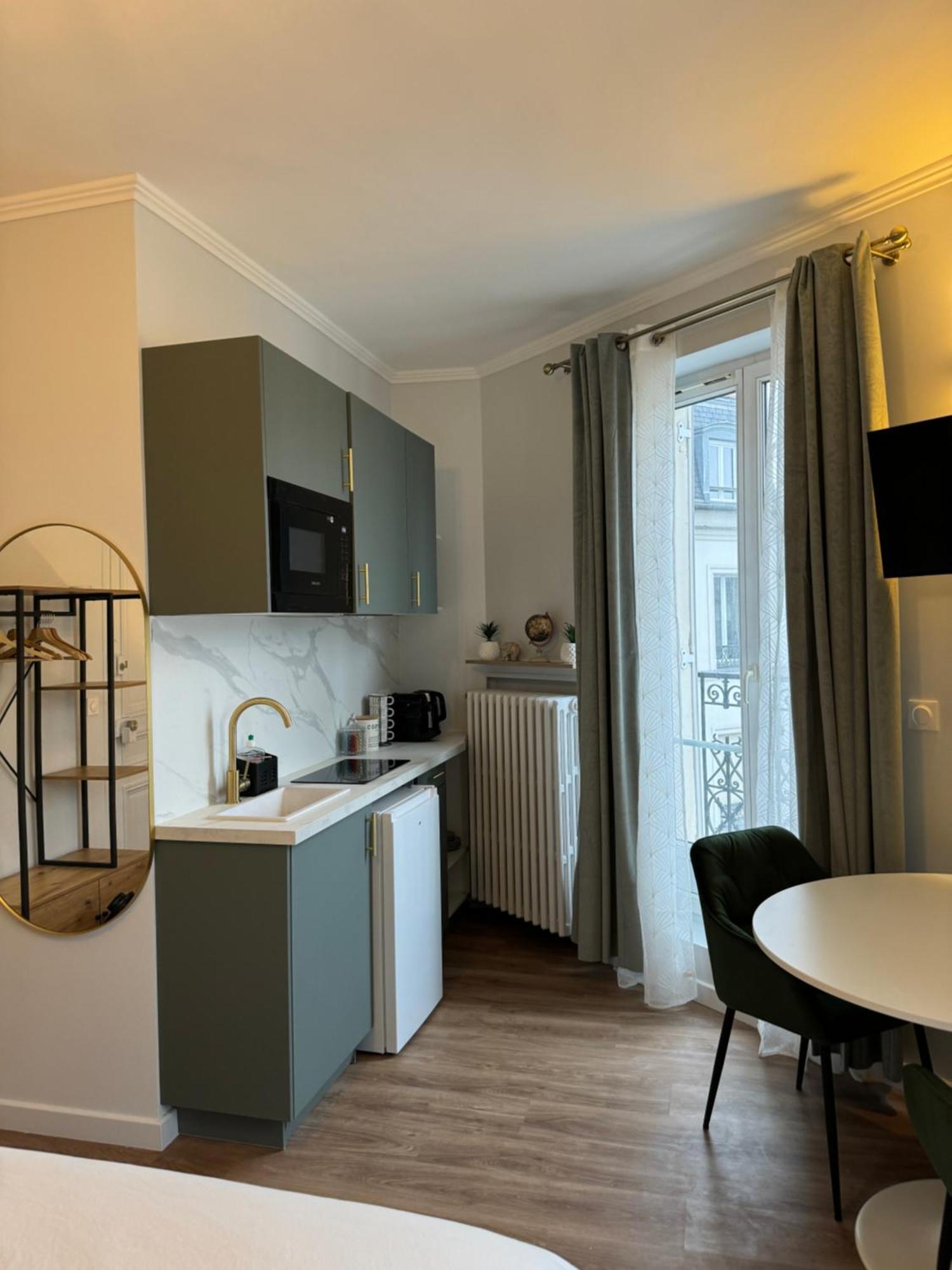 Studio De Charme Parisien Леваллуа-Перре Екстер'єр фото