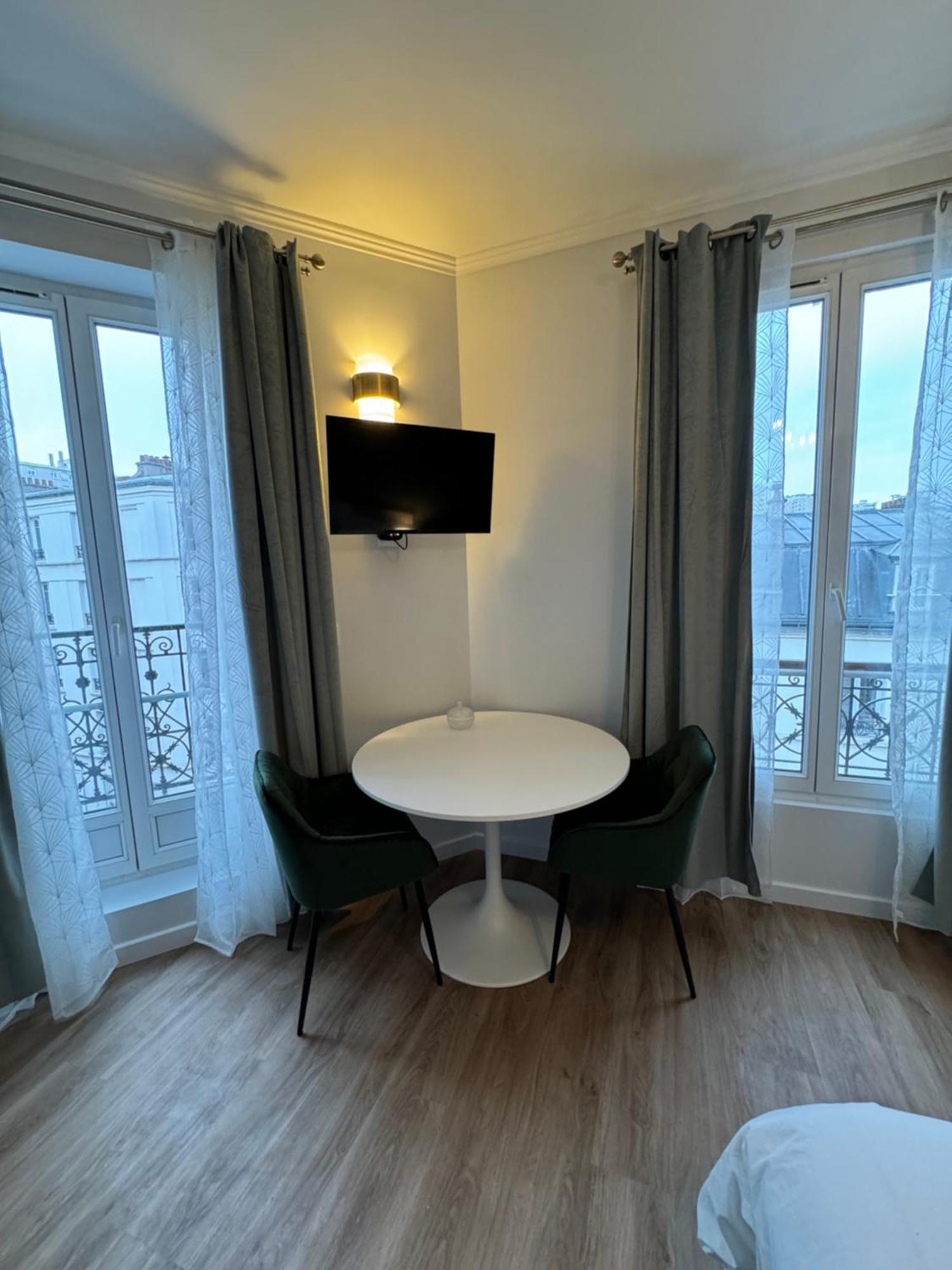Studio De Charme Parisien Леваллуа-Перре Екстер'єр фото