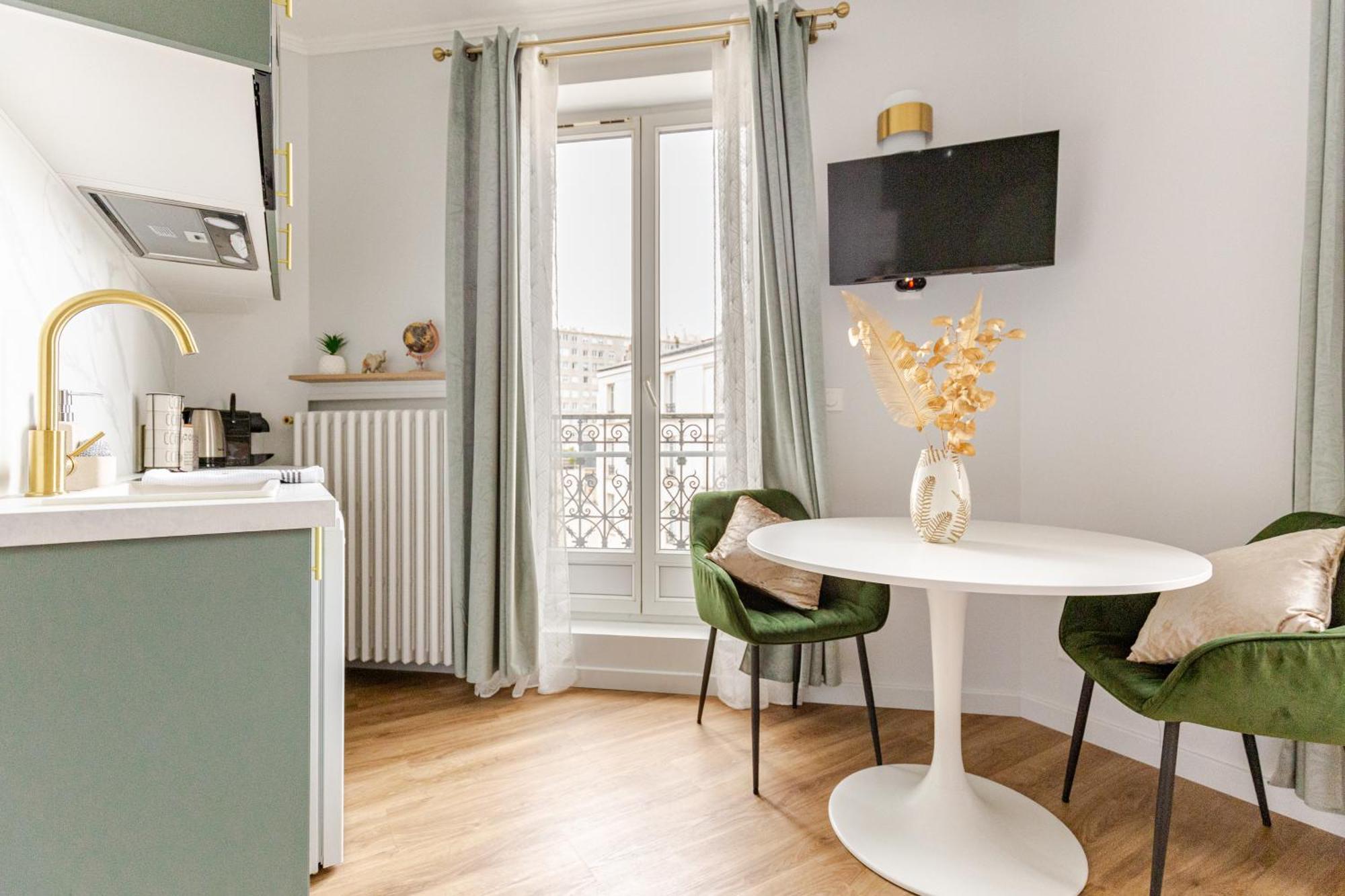 Studio De Charme Parisien Леваллуа-Перре Екстер'єр фото