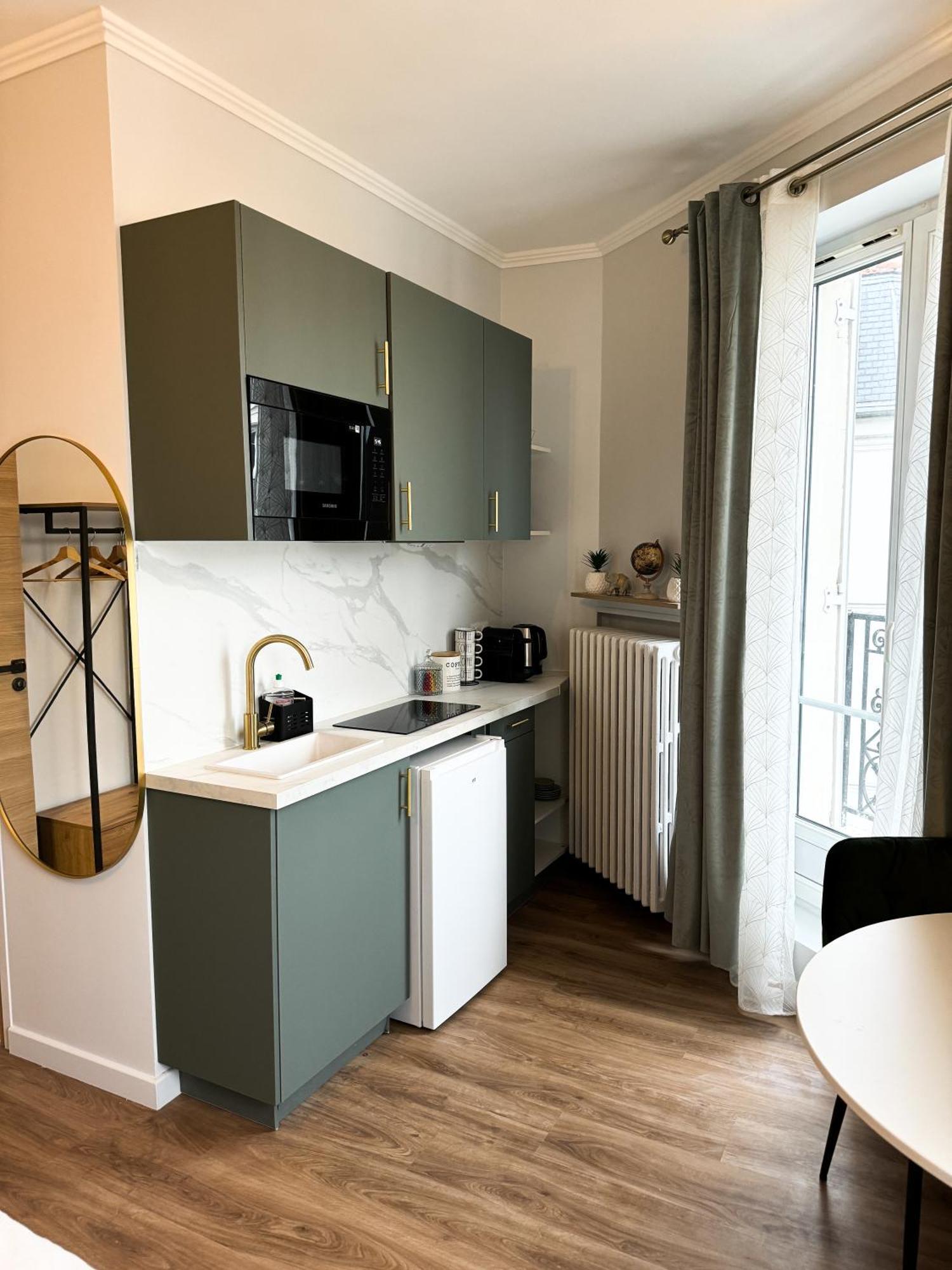 Studio De Charme Parisien Леваллуа-Перре Екстер'єр фото