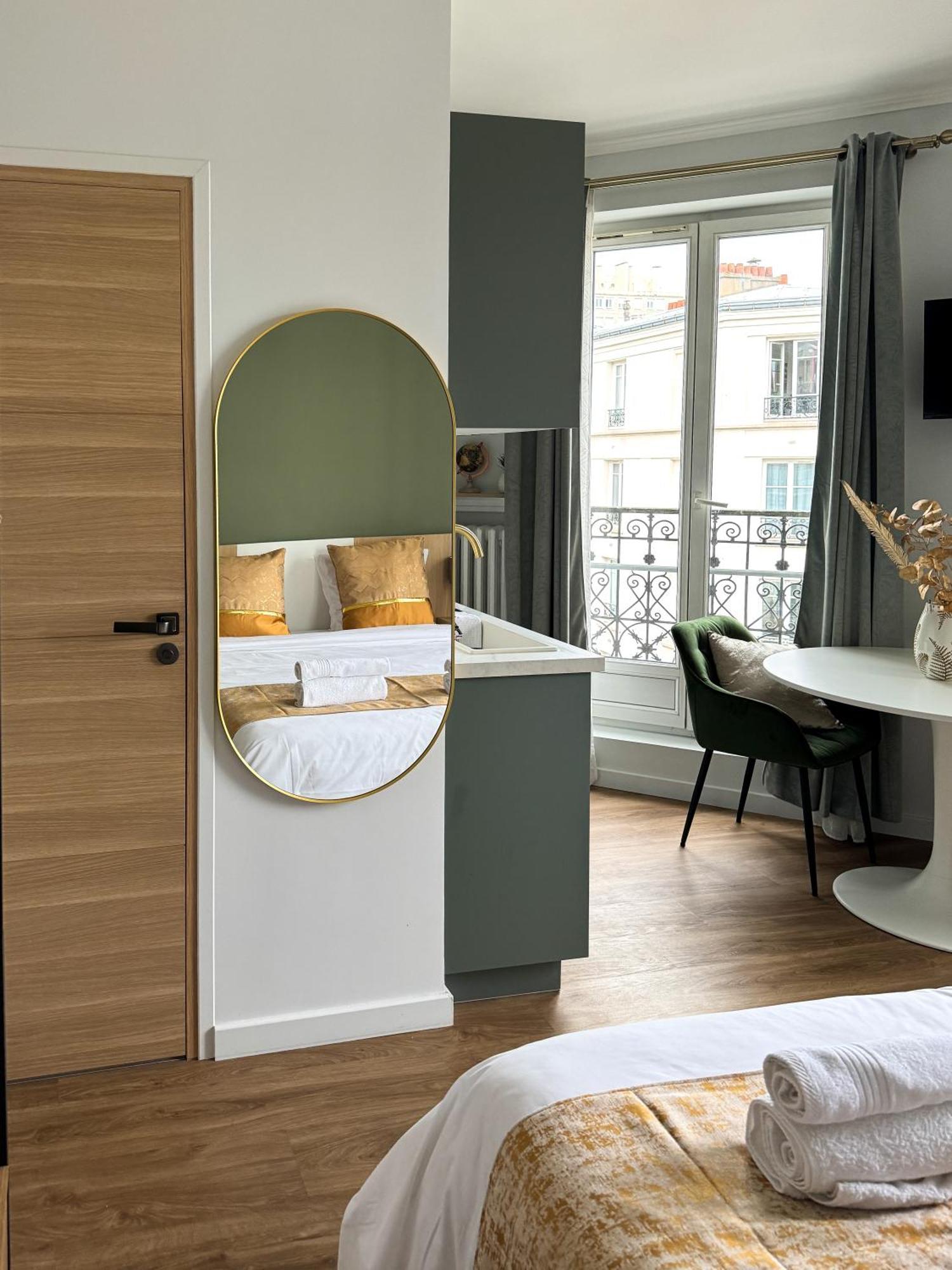 Studio De Charme Parisien Леваллуа-Перре Екстер'єр фото